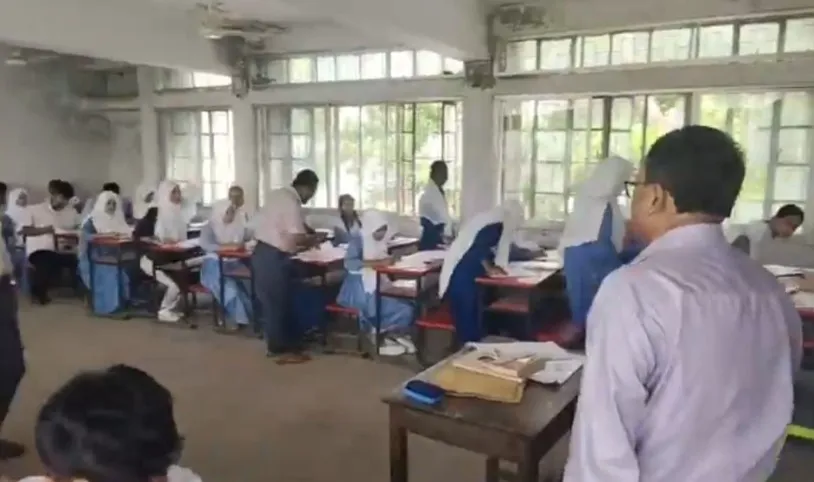 নির্দেশনা অমান্য করে পরীক্ষাকেন্দ্রে এমপি, করলেন ফেসবুকে লাইভ